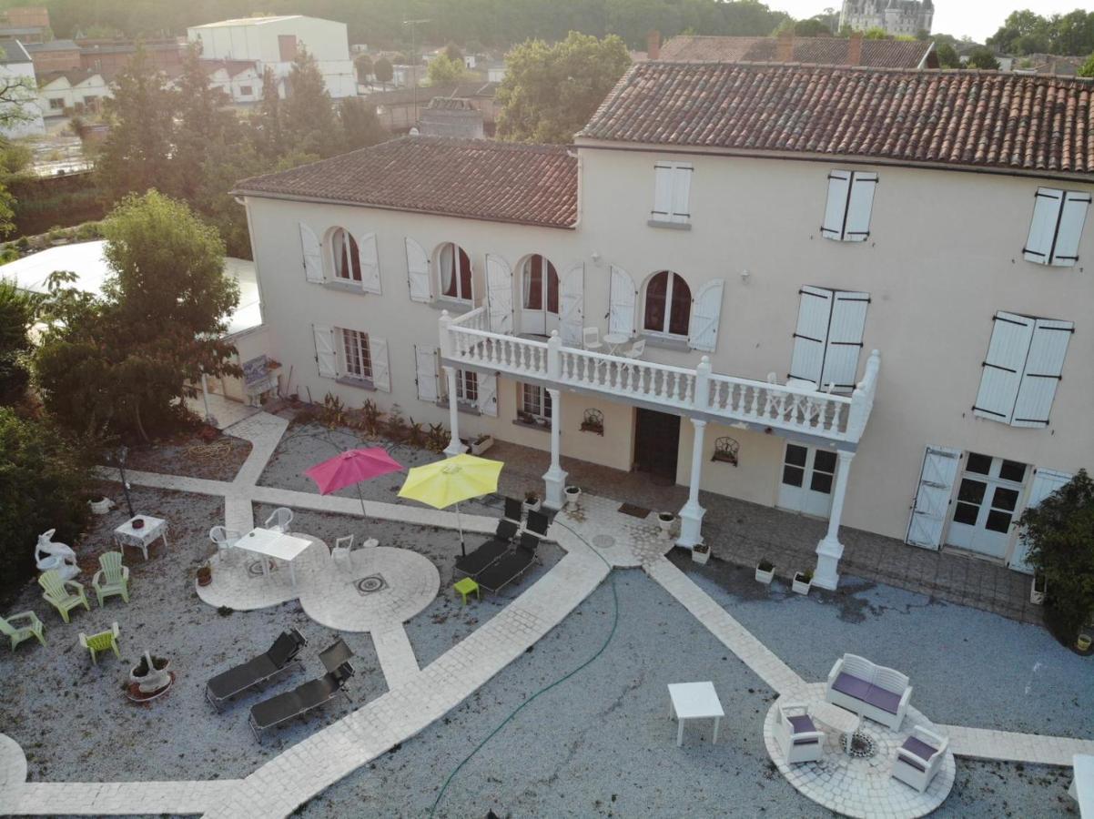 Le Clos Des Cedres B&B Ла-Рошфуко Экстерьер фото