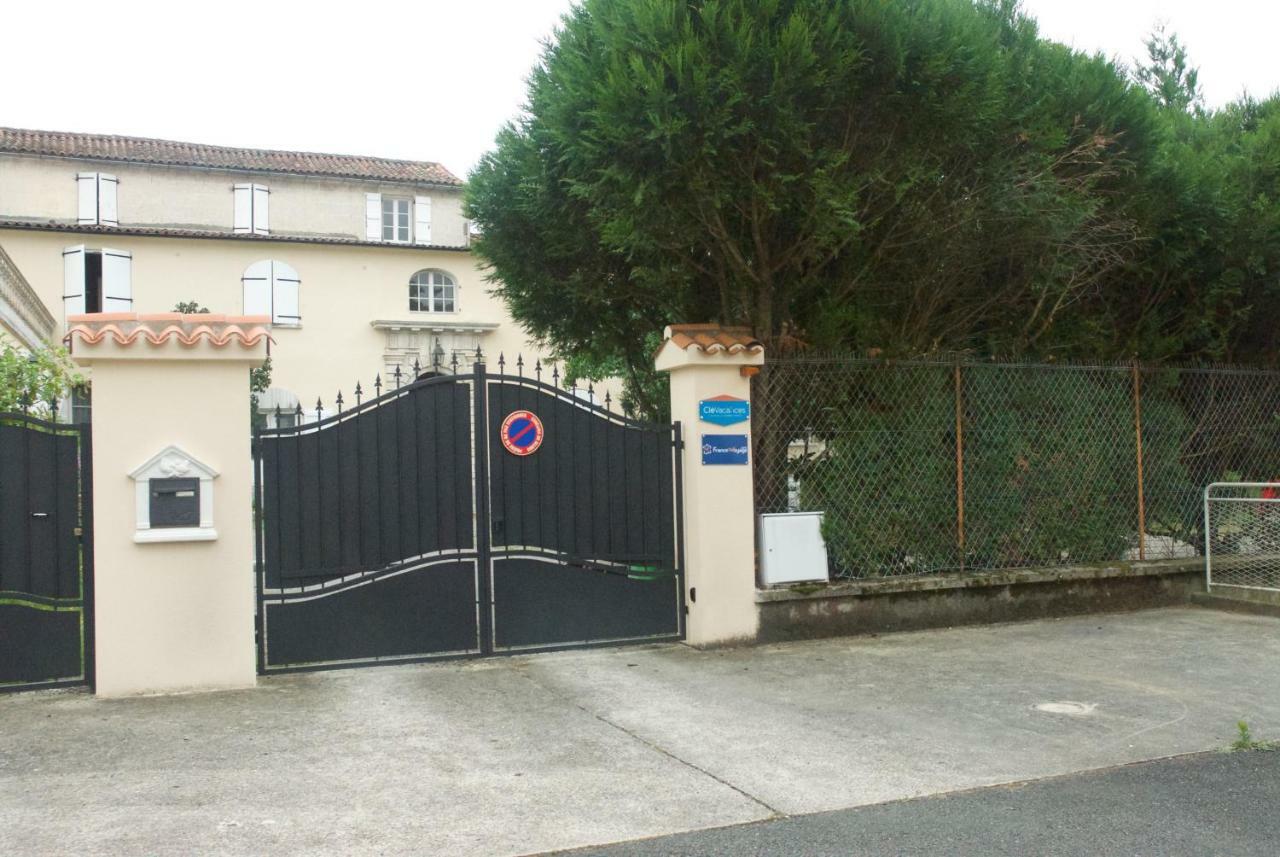 Le Clos Des Cedres B&B Ла-Рошфуко Экстерьер фото